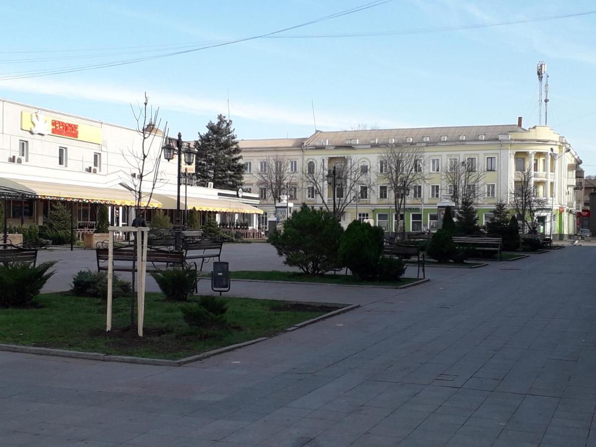 Апартаменты На Проспекте Почтовый Кривой Рог Экстерьер фото